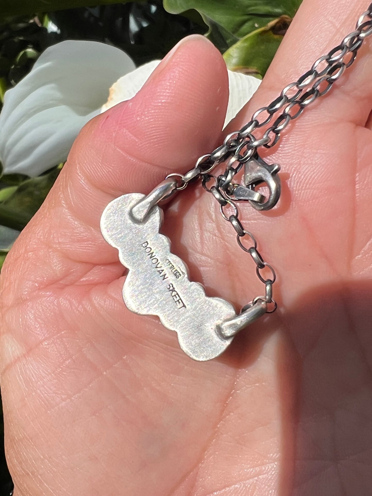 Golden Hills mini bar necklace