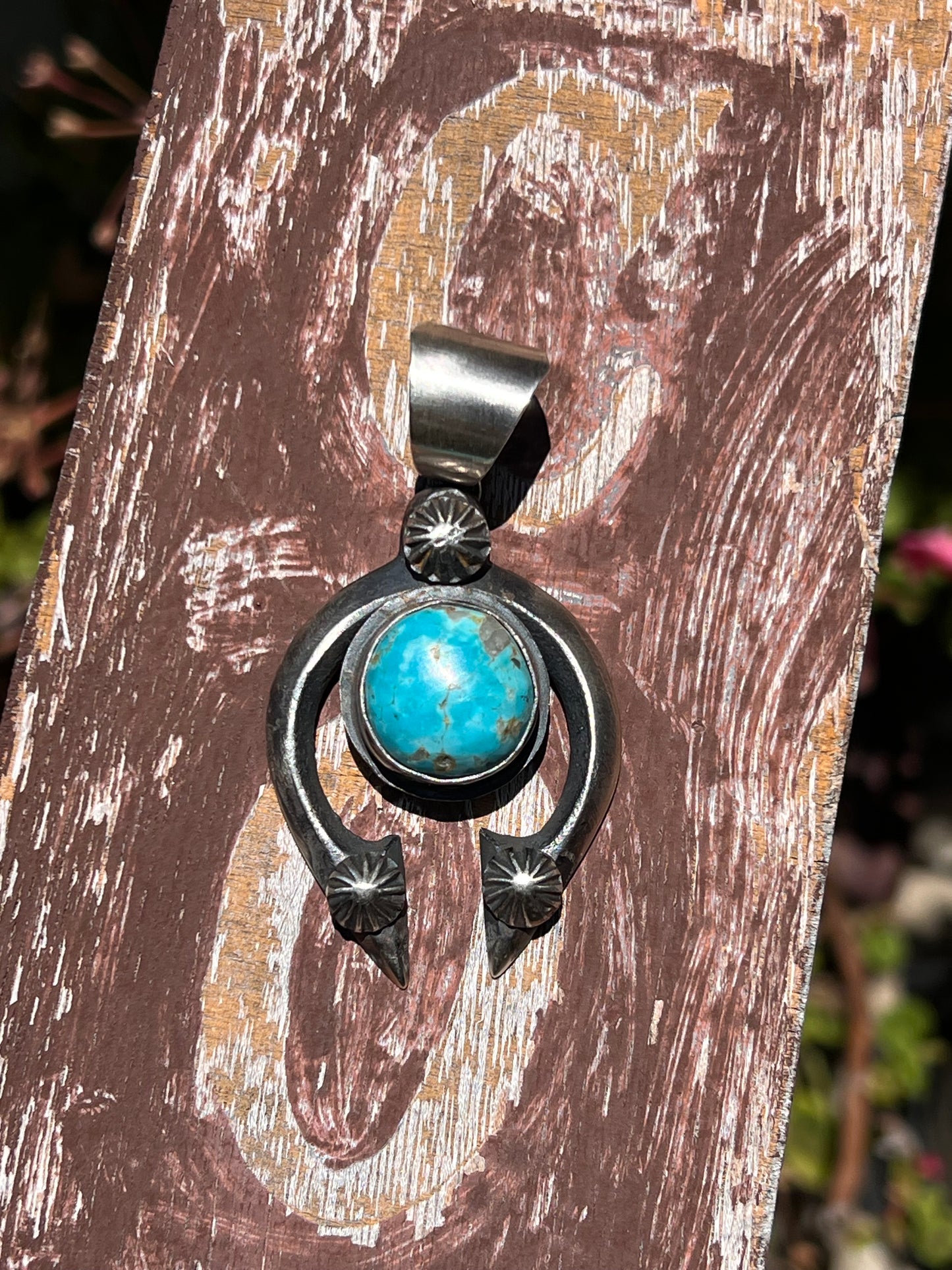 Naja Pendant