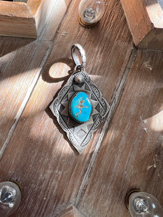 Chats Pendant